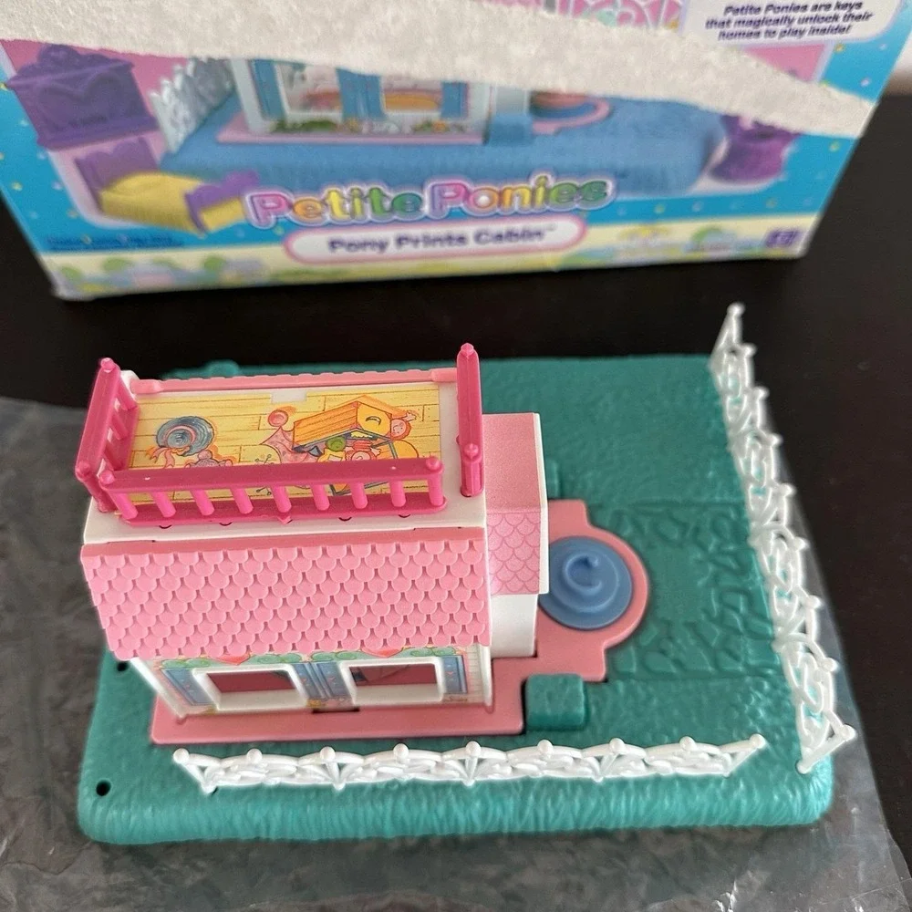 My Little Pony Petite Ponies Pony Print Cabin w Box 1990 Hasbro